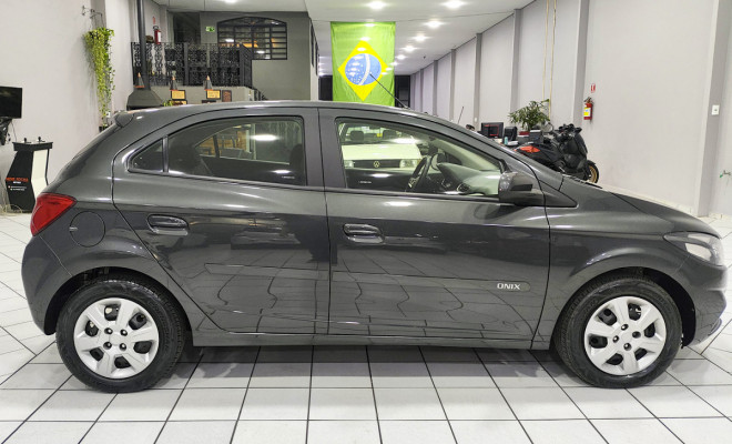 GM - Chevrolet ONIX HATCH LT 1.4 8V FlexPower 5p Aut. 2018 Flex-6