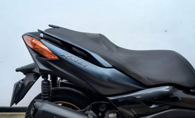 YAMAHA XMAX 250 ABS 2024 Gasolina-6
