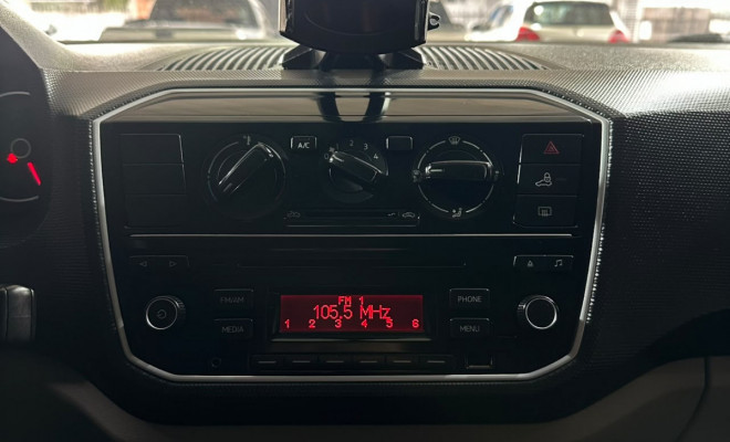 VW - VolksWagen up! move 1.0 TSI Total Flex 12V 5p 2019 Flex-8