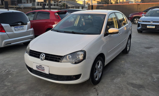 VW - VolksWagen Polo 1.6 Mi/S.Ouro 1.6 Mi Tot.Flex 8V 5p 2014 Flex-0