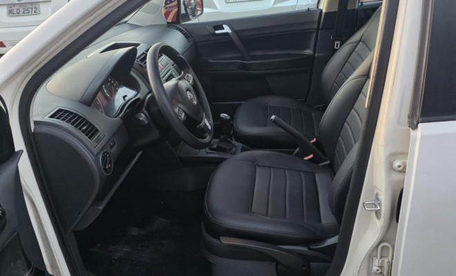 VW - VolksWagen Polo 1.6 Mi/S.Ouro 1.6 Mi Tot.Flex 8V 5p 2014 Flex-8