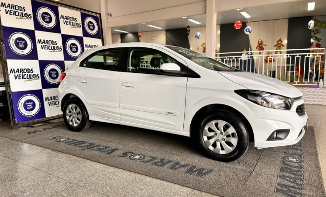GM - Chevrolet ONIX HATCH LT 1.0 8V FlexPower 5p Mec. 2019 Flex-0