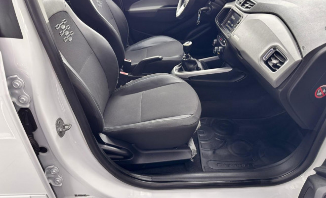 GM - Chevrolet ONIX HATCH LT 1.0 8V FlexPower 5p Mec. 2019 Flex-8