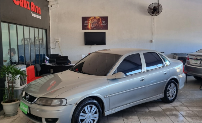 GM - Chevrolet Vectra GLS/Expres.2.2/ 2.0 e 2.0 CD 8V 2004 Gasolina