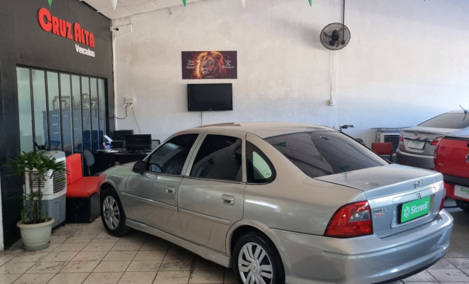 GM - Chevrolet Vectra GLS/Expres.2.2/ 2.0 e 2.0 CD 8V 2004 Gasolina-8