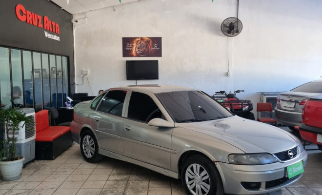 GM - Chevrolet Vectra GLS/Expres.2.2/ 2.0 e 2.0 CD 8V 2004 Gasolina-6