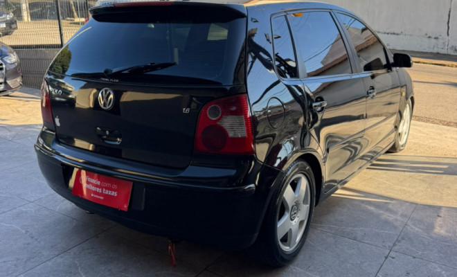 VW - VolksWagen Polo 1.6 Mi/ S.Ouro 1.6Mi 101cv 8V 5p 2005 Flex-4