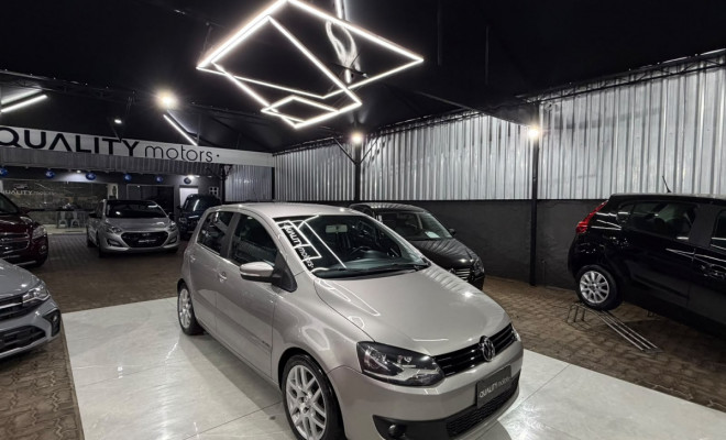 VW - VolksWagen Fox 1.0 Mi Total Flex 8V 5p 2013 Flex