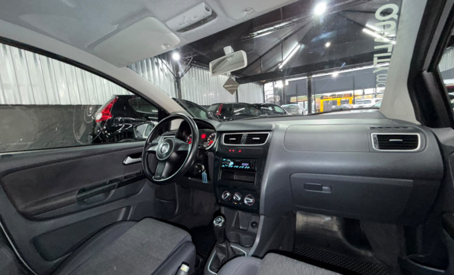 VW - VolksWagen Fox 1.0 Mi Total Flex 8V 5p 2013 Flex-8