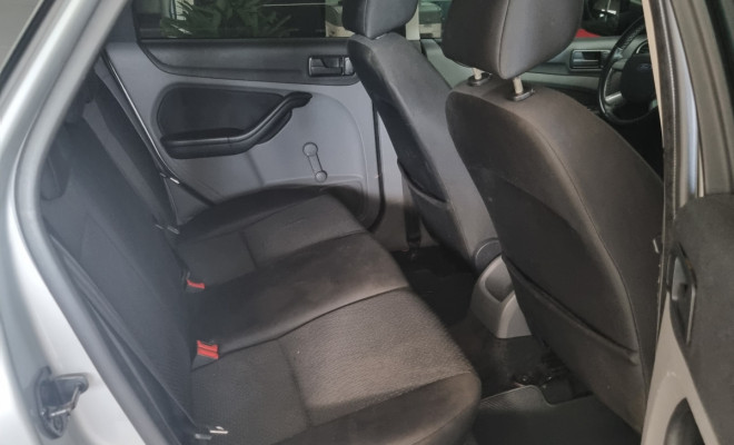 Ford Focus 1.6 S/SE/SE Plus Flex 8V/16V  5p 2011 Flex-8
