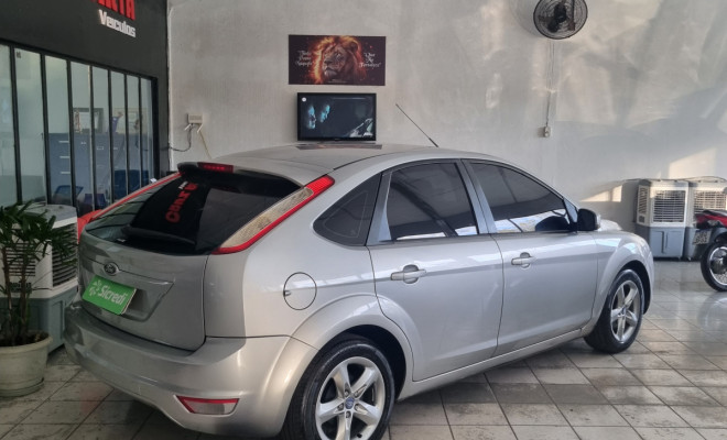 Ford Focus 1.6 S/SE/SE Plus Flex 8V/16V  5p 2011 Flex-4