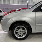 Ford Fiesta Sed. 1.6 8V Flex 4p 2010 Flex-11