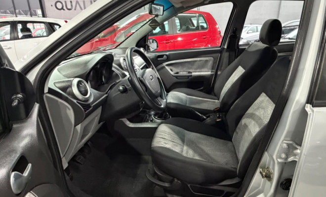 Ford Fiesta Sed. 1.6 8V Flex 4p 2010 Flex-9
