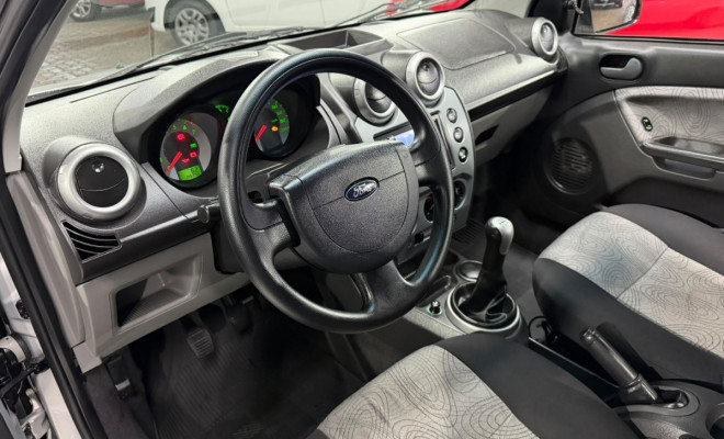 Ford Fiesta Sed. 1.6 8V Flex 4p 2010 Flex-6