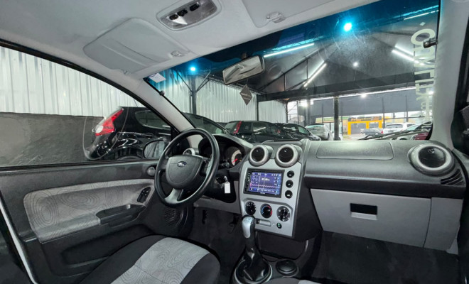 Ford Fiesta Sed. 1.6 8V Flex 4p 2010 Flex-8