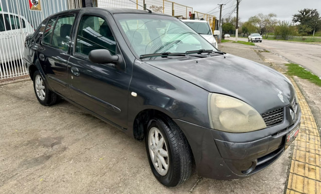 Renault Clio Sedan 1.0 Expression - 2004-0