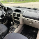 Renault Clio Sedan 1.0 Expression - 2004-7