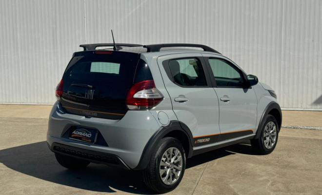 Mobi Trekking 1.0 2023 - Baixíssima Quilometragem e Economia para a Cidade!-2