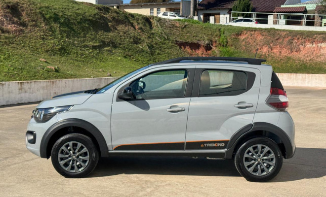 Mobi Trekking 1.0 2023 - Baixíssima Quilometragem e Economia para a Cidade!-13