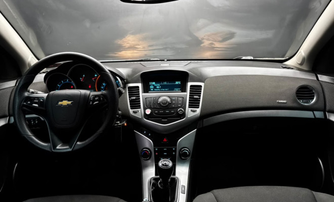 GM - Chevrolet CRUZE LT 1.8 16V FlexPower 4p Mec. 2012 Flex-1