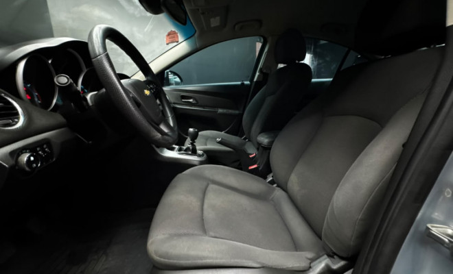 GM - Chevrolet CRUZE LT 1.8 16V FlexPower 4p Mec. 2012 Flex-2