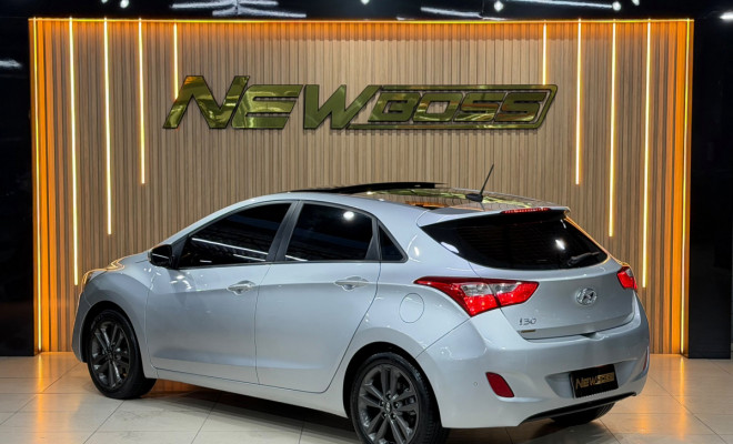 Hyundai i30 1.8 16V Aut. 5p 2016 Gasolina-2