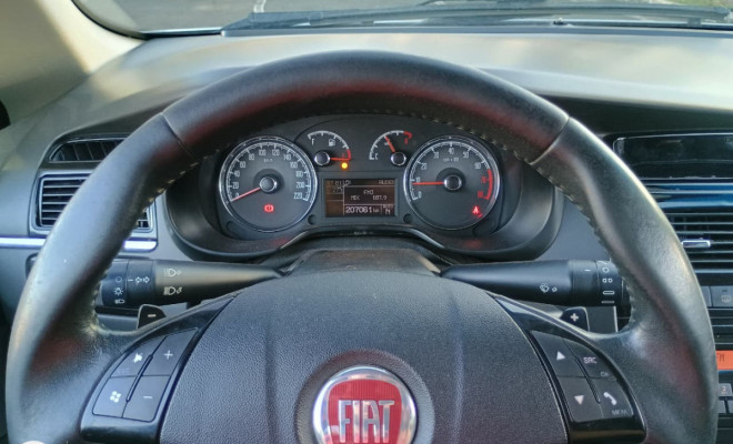 Fiat LINEA ABSOLUTE 1.9/1.8 Flex Dualogic 4p 2013 Flex-8