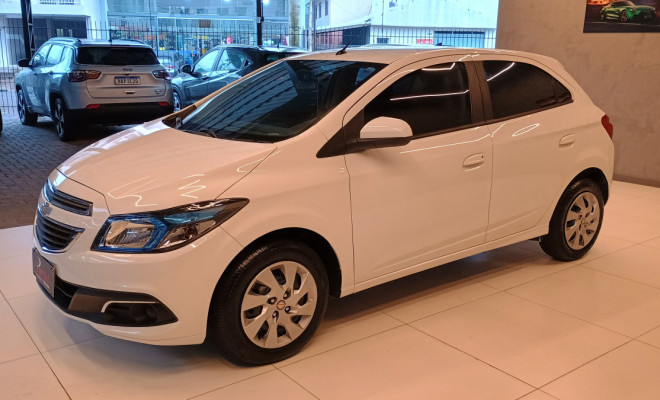 GM - Chevrolet ONIX HATCH LT 1.4 8V FlexPower 5p Mec. 2016 Flex-1