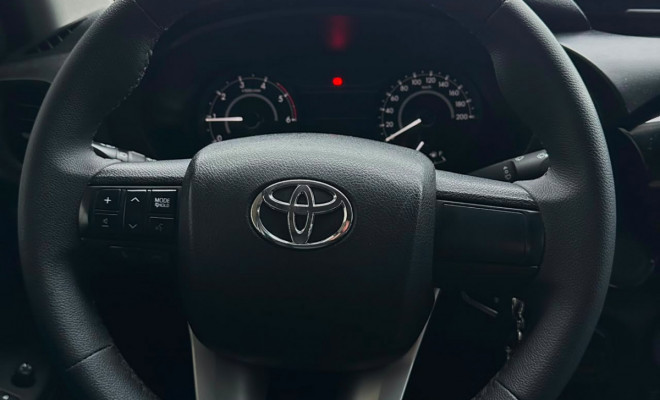 Toyota Hilux CD 4x4 2.8 Diesel Mec. 2019 Diesel-9