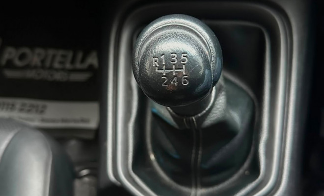 Toyota Hilux CD 4x4 2.8 Diesel Mec. 2019 Diesel-8