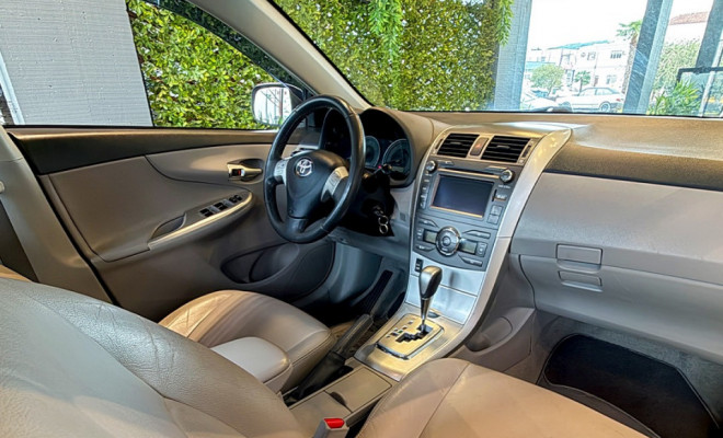 Toyota Corolla XEi 2.0 Flex 16V Aut. 2014-2