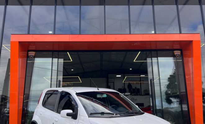 Fiat UNO SPORTING 1.4 EVO Fire Flex 8V 4p 2013 Flex