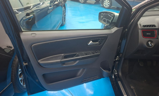 VW - VolksWagen Fox Rock in Rio 1.6 Mi Total Flex 8V 5p 2014 Flex-9