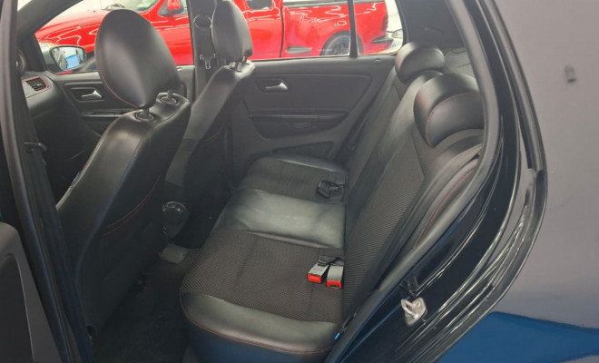 VW - VolksWagen Fox Rock in Rio 1.6 Mi Total Flex 8V 5p 2014 Flex-8