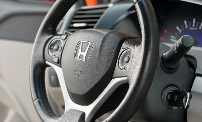 Honda Civic Sedan LXR 2.0 Flexone 16V Aut. 4p 2016 Flex-16