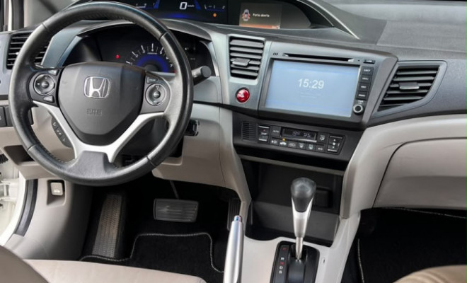 Honda Civic Sedan LXR 2.0 Flexone 16V Aut. 4p 2016 Flex-18