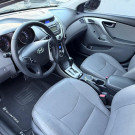 Hyundai Elantra GLS 1.8 16V Aut. 2012 Gasolina-2