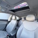 Hyundai Elantra GLS 1.8 16V Aut. 2012 Gasolina-8