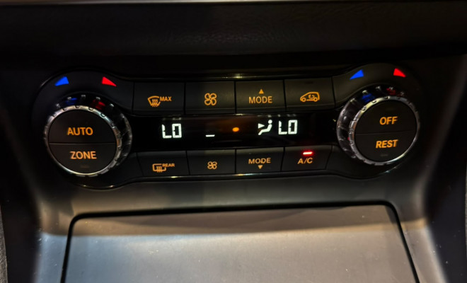Mercedes-Benz GLA 250 Sport 2.0 TB 16V 4x2  211cv Aut. 2016 Gasolina-13