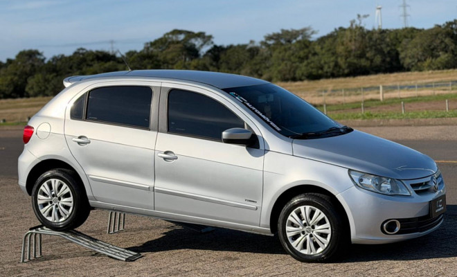 VW - VolksWagen Gol (novo) 1.6 Mi Total Flex 8V 4p 2013 Flex-0