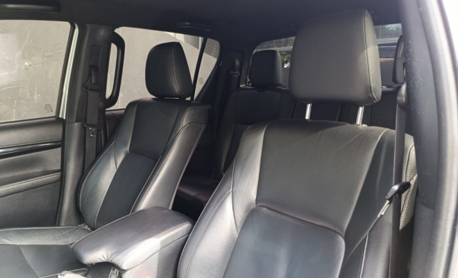 Toyota Hilux CD SRX 4x4 2.8 TDI 16V Diesel Aut. 2019 Diesel-14