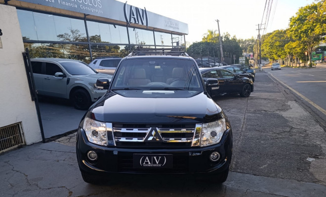 Mitsubishi Pajero HPE Full 3.2 4x4 T.I.Dies. 5p Aut 2013 Diesel-0