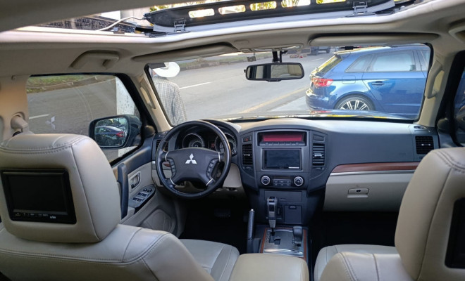 Mitsubishi Pajero HPE Full 3.2 4x4 T.I.Dies. 5p Aut 2013 Diesel-9