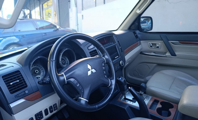 Mitsubishi Pajero HPE Full 3.2 4x4 T.I.Dies. 5p Aut 2013 Diesel-6