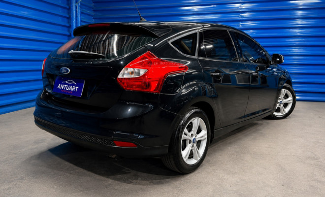 Ford Focus 1.6 S/SE/SE Plus Flex 8V/16V  5p 2014 Flex-1