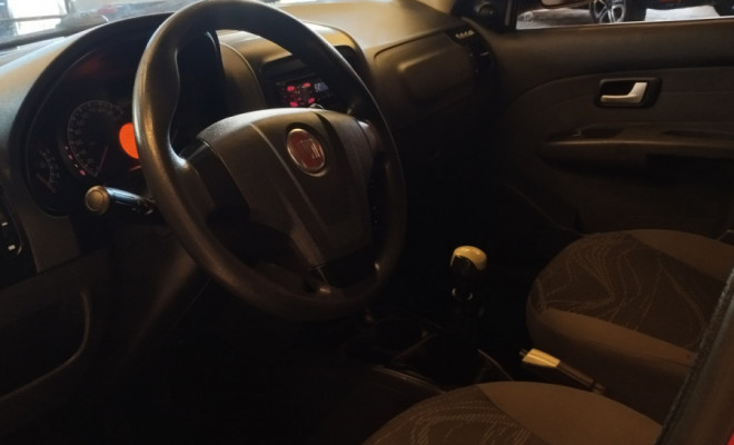 Fiat Siena EL 1.0 mpi Fire Flex 8V 4p 2013 Flex-4