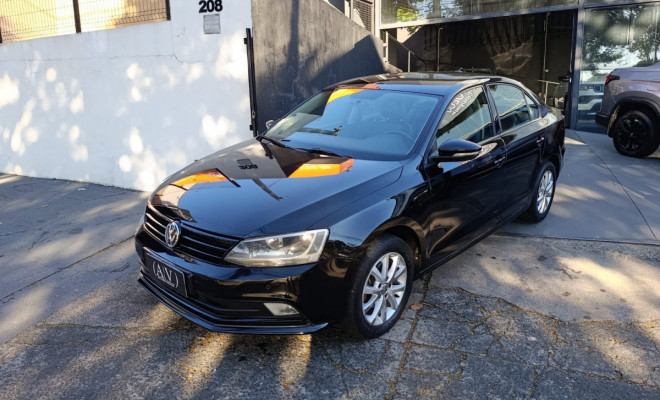 VW - VolksWagen JETTA Trendline 1.4 TSI 16V 4p  Aut. 2016 Gasolina