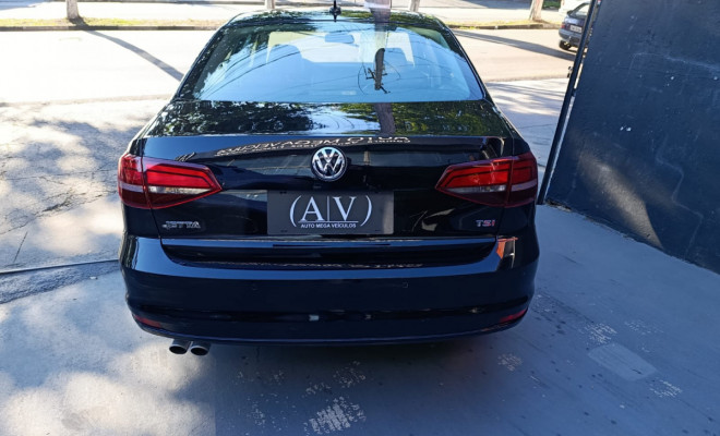VW - VolksWagen JETTA Trendline 1.4 TSI 16V 4p  Aut. 2016 Gasolina-4