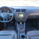VW - VolksWagen JETTA Trendline 1.4 TSI 16V 4p  Aut. 2016 Gasolina-8