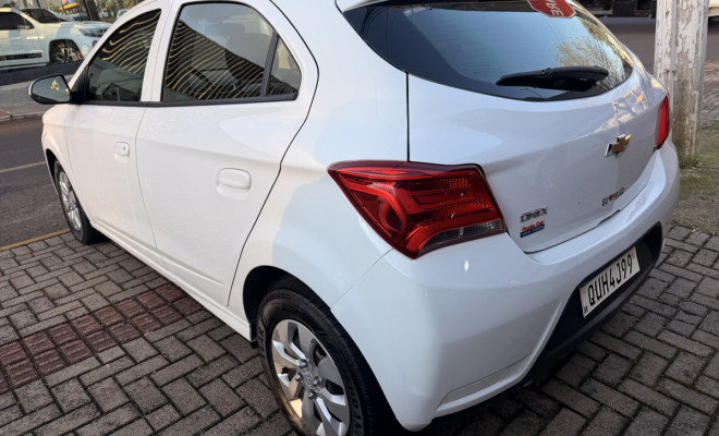 GM - Chevrolet ONIX HATCH LT 1.0 8V FlexPower 5p Mec. 2019 Flex-2